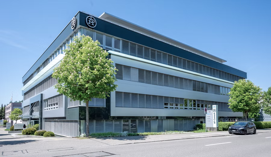 Akademie Wasserschloss in Dättwil — Ort der Ferien-Kurse